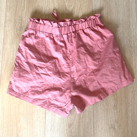 SHEIN shorts in size US S. These muted pink shorts can be worn with anything. - Picture 2 of 2